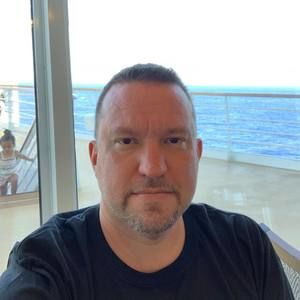 Meet your Posher, Troy